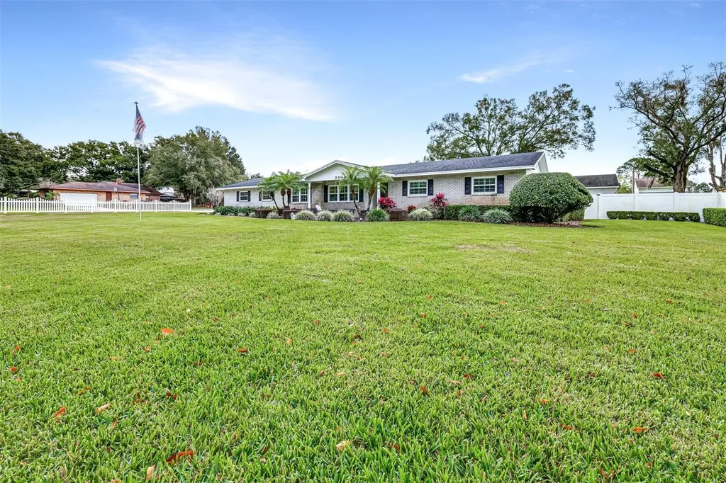 2404 Gibsonia Galloway Road Lakeland FL 33810