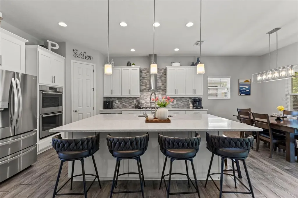 6334 Knob Tree Drive Lithia FL 33547