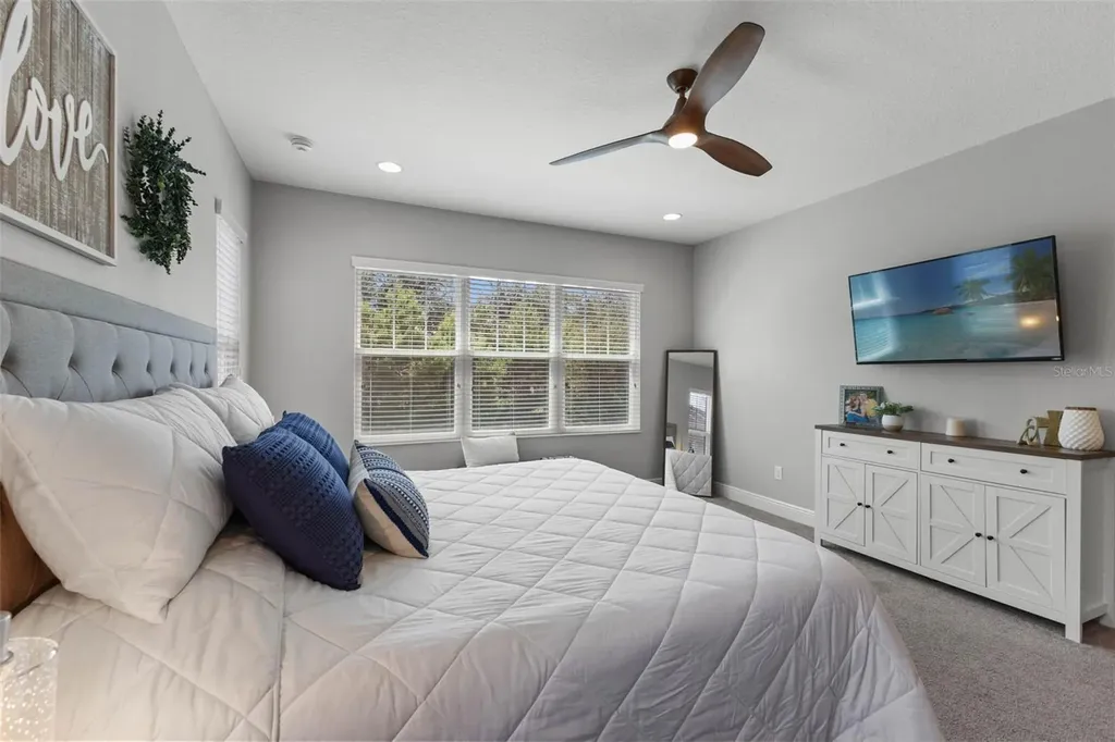 6334 Knob Tree Drive Lithia FL 33547