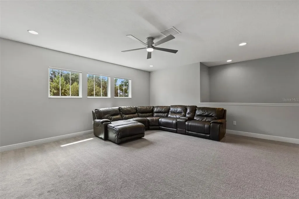 6334 Knob Tree Drive Lithia FL 33547