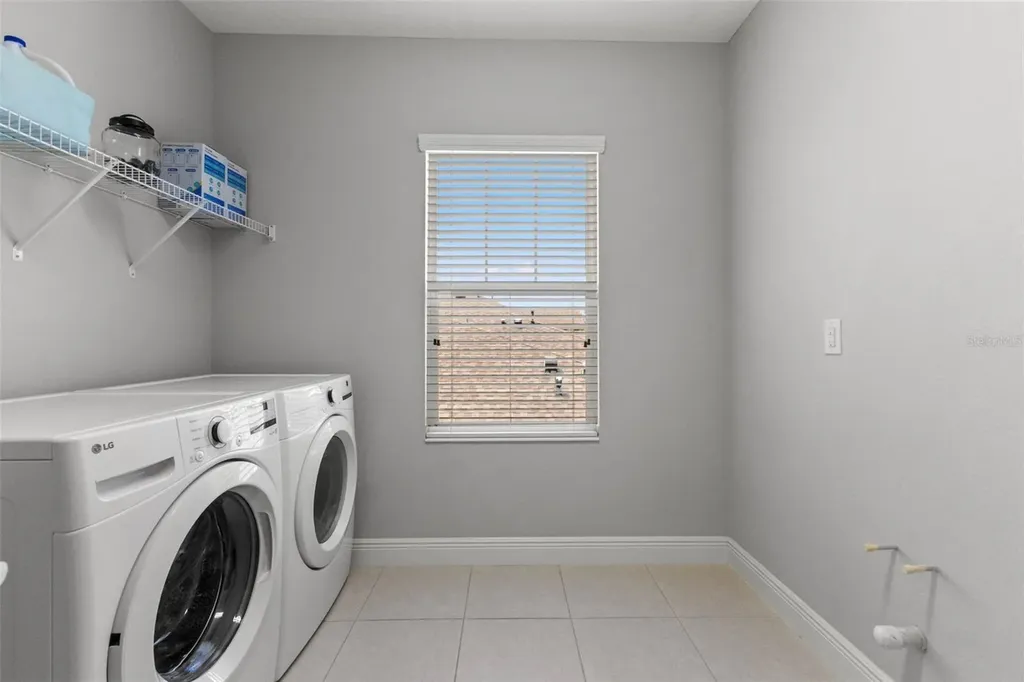 6334 Knob Tree Drive Lithia FL 33547