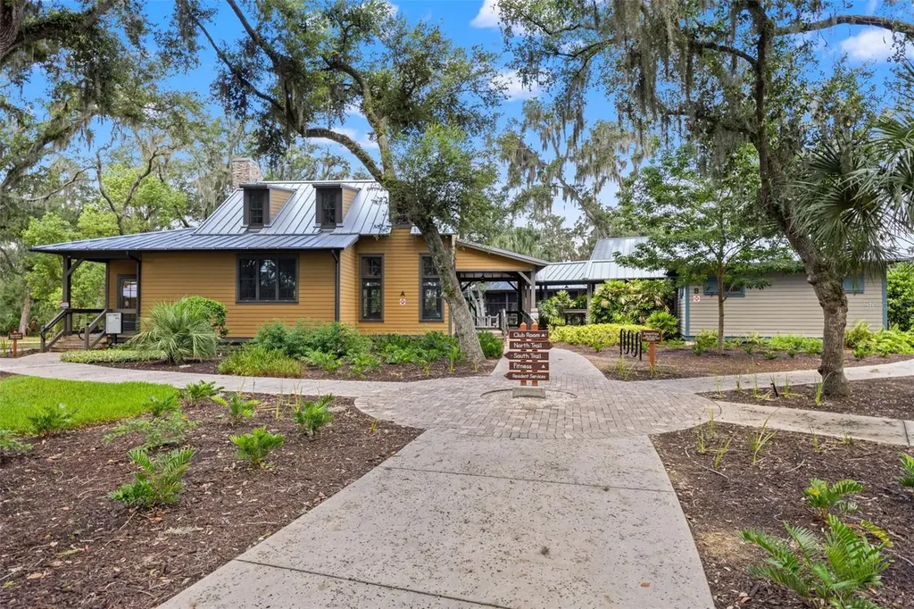 6334 Knob Tree Drive Lithia FL 33547