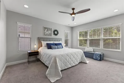 6334 Knob Tree Drive Lithia FL 33547