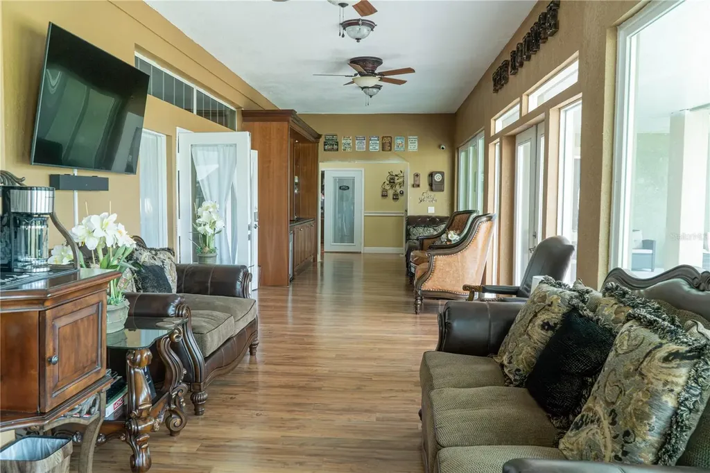 37180 County Road 452 Grand Island FL 32735