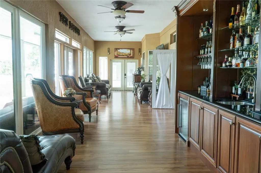 37180 County Road 452 Grand Island FL 32735