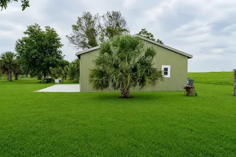 37180 County Road 452 Grand Island FL 32735