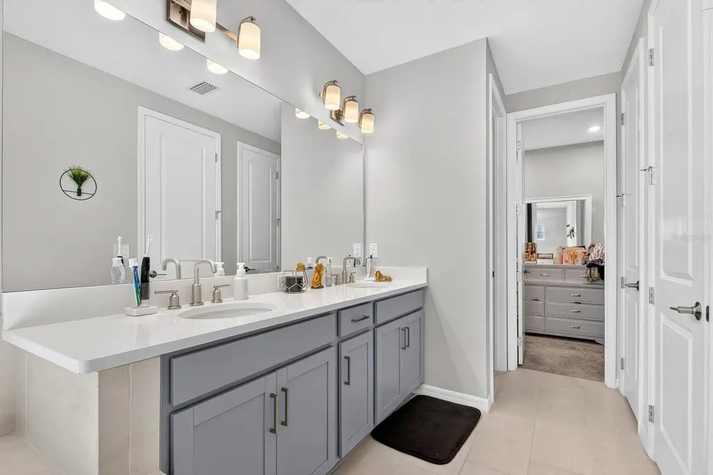 5825 Fieldmoor Court Palmetto FL 34221