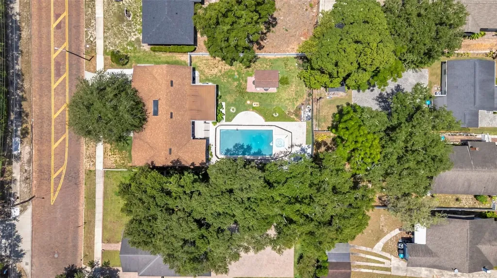 1217 E Amelia Street Orlando FL 32803