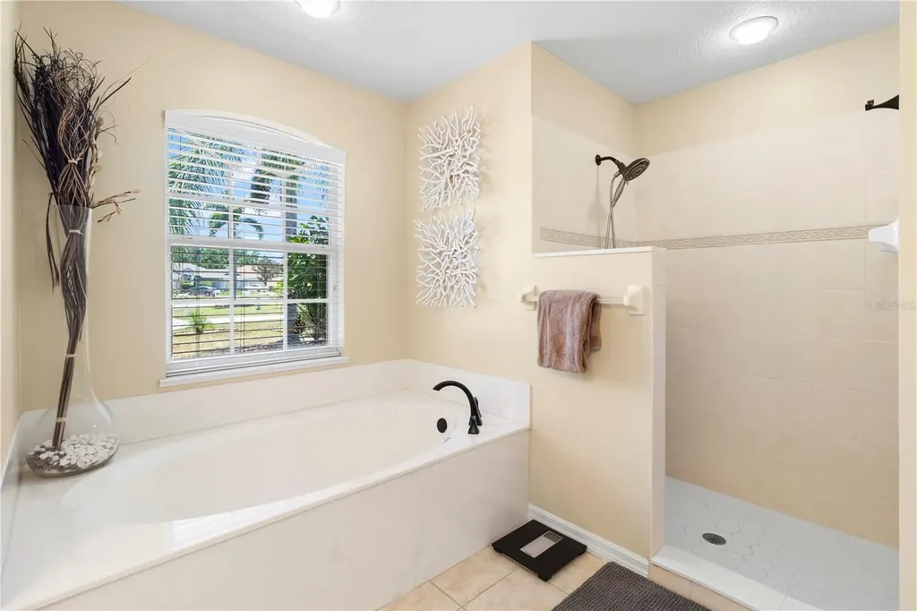 4541 33rd Court E Bradenton FL 34203