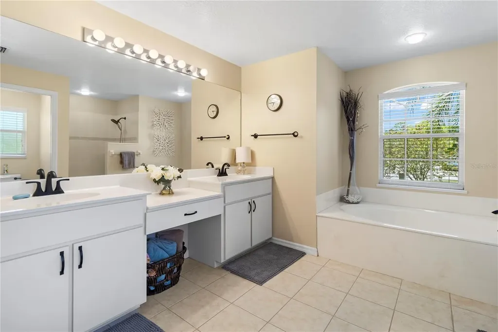 4541 33rd Court E Bradenton FL 34203