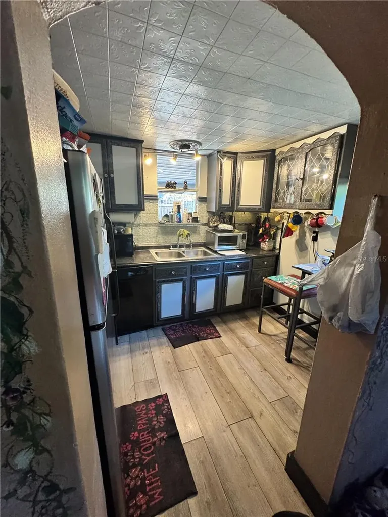 2735 20th Street N St Petersburg FL 33713
