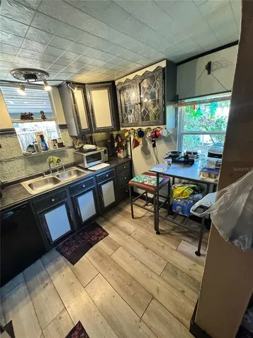 2735 20th Street N St Petersburg FL 33713