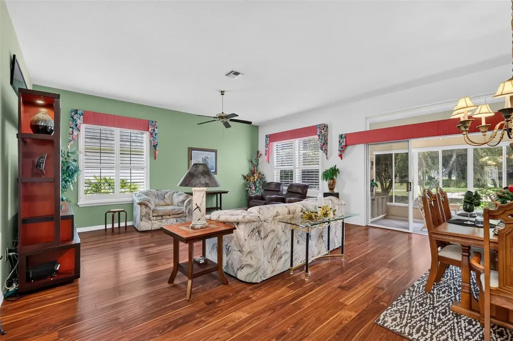 542 Loma Paseo Drive The Villages FL 32159