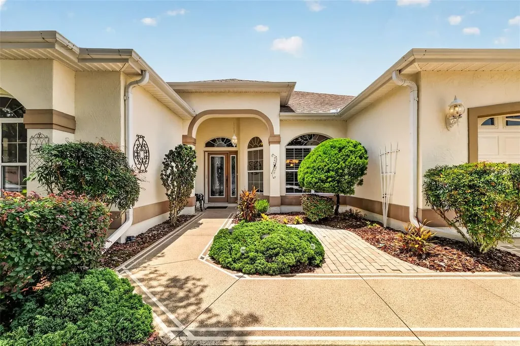 542 Loma Paseo Drive The Villages FL 32159