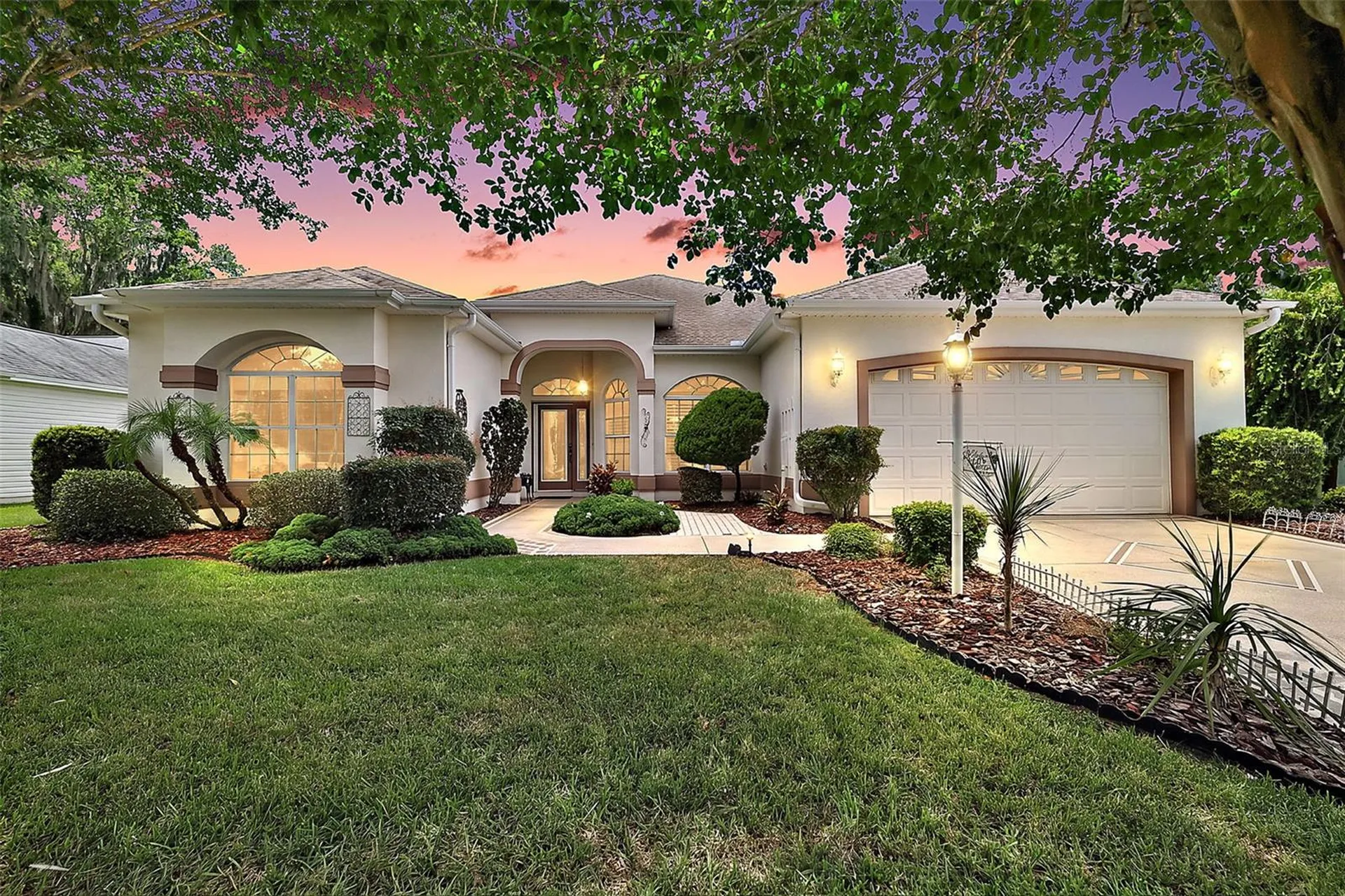 542 Loma Paseo Drive The Villages FL 32159