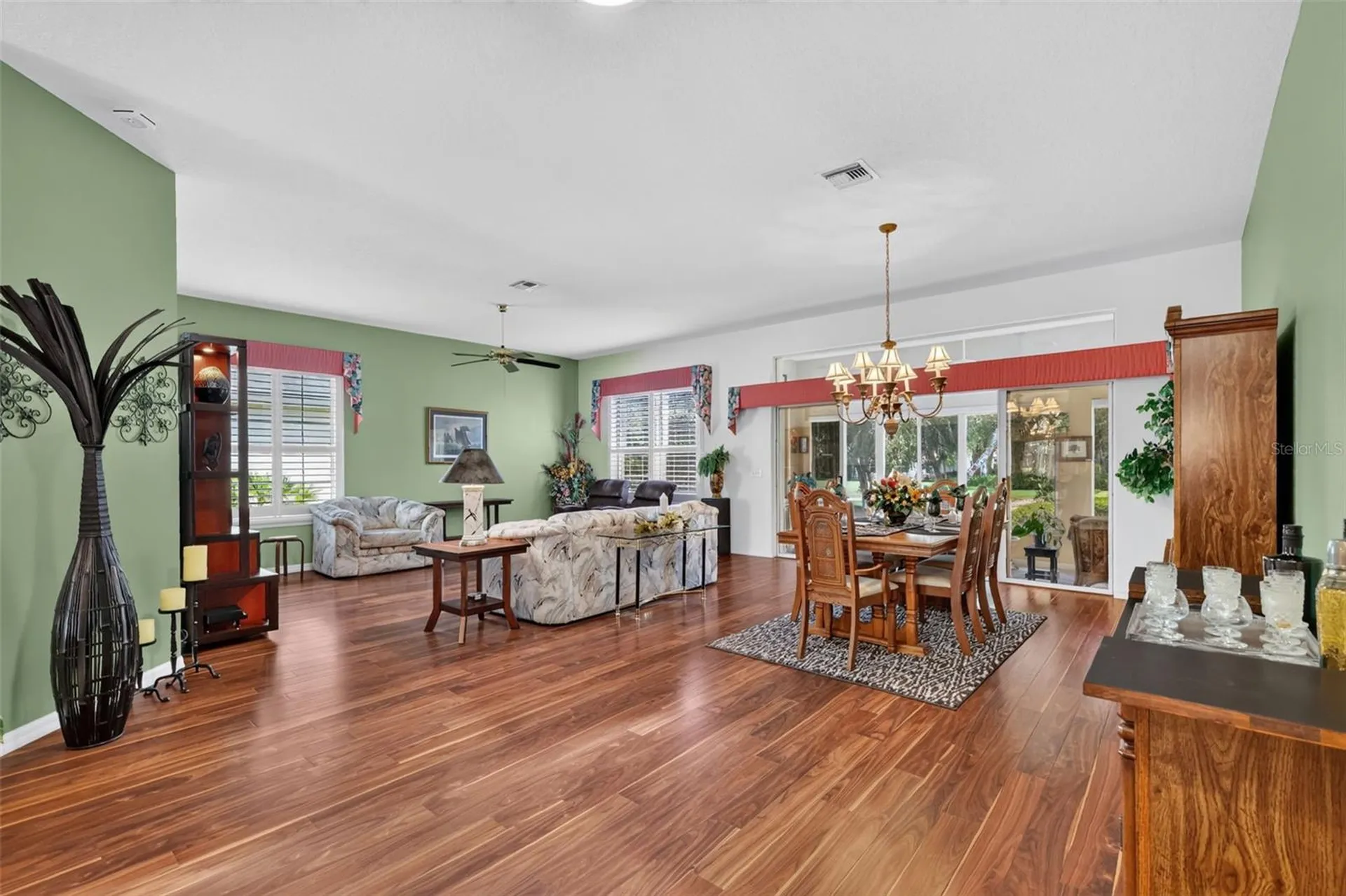 542 Loma Paseo Drive The Villages FL 32159