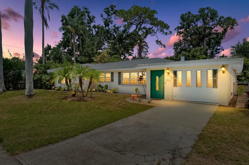 2415 2nd Avenue E Bradenton FL 34208