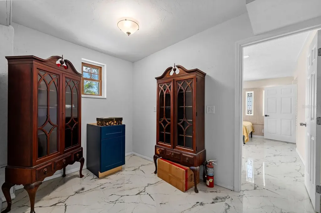 2415 2nd Avenue E Bradenton FL 34208