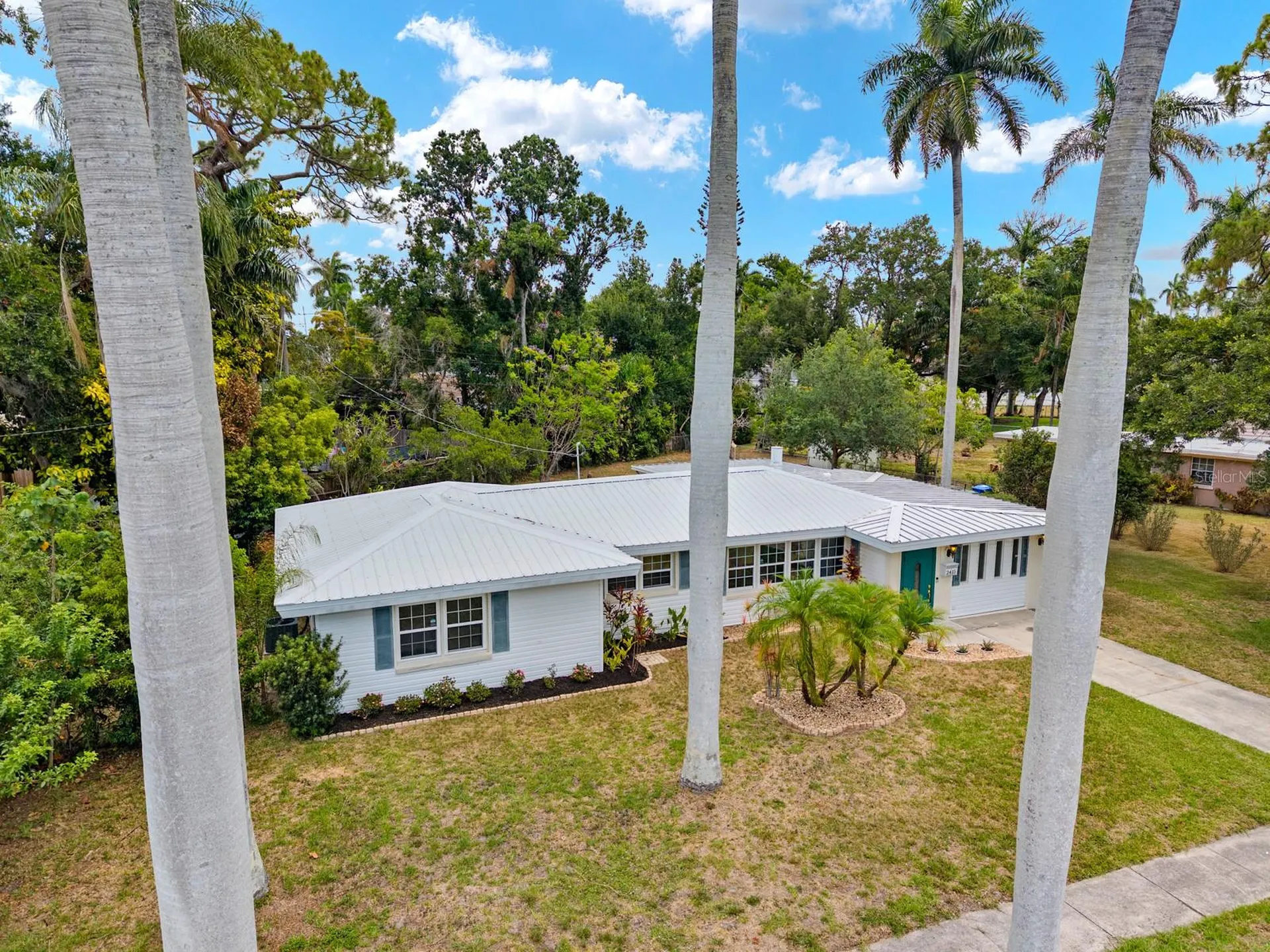2415 2nd Avenue E Bradenton FL 34208