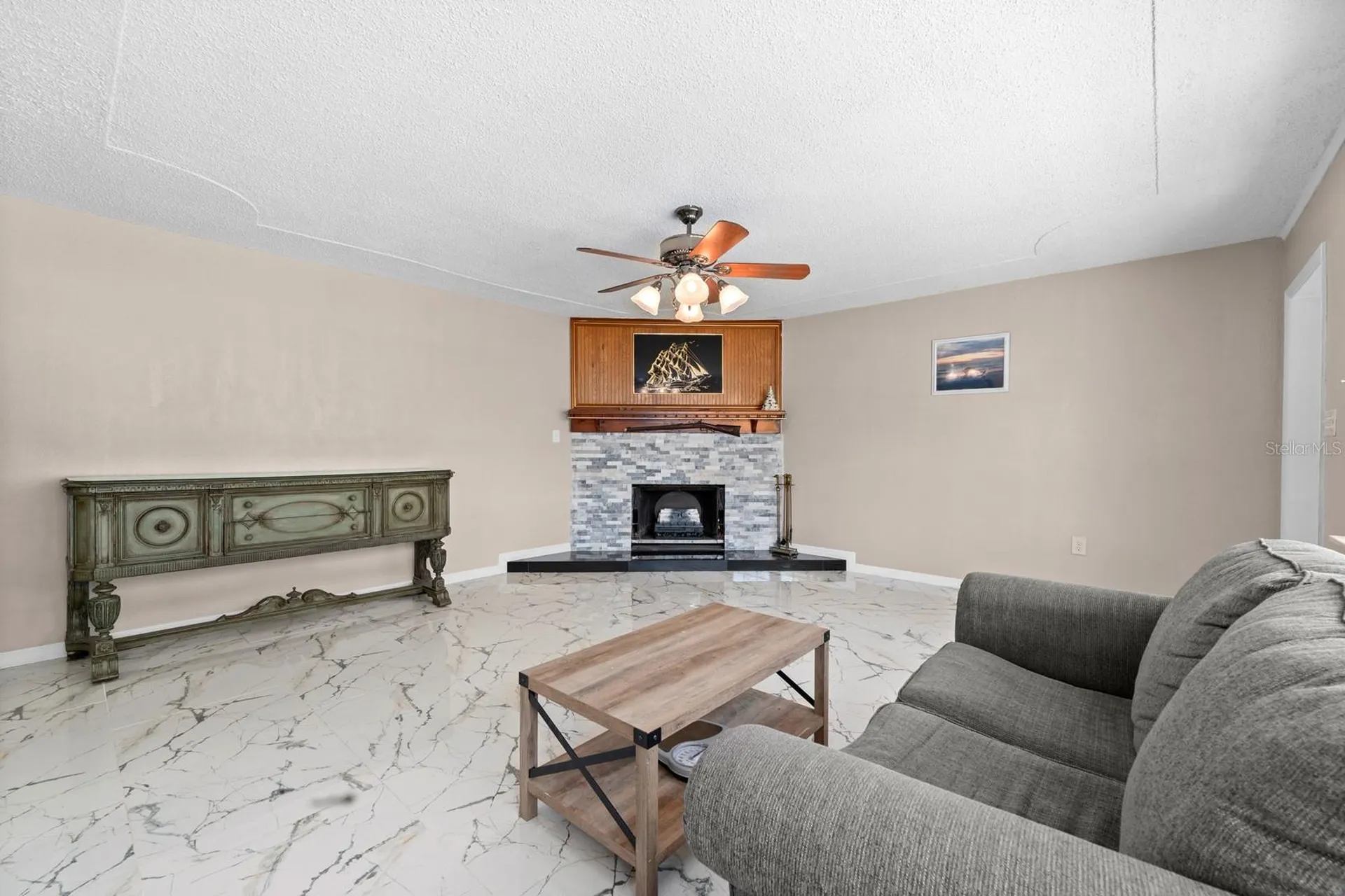 2415 2nd Avenue E Bradenton FL 34208