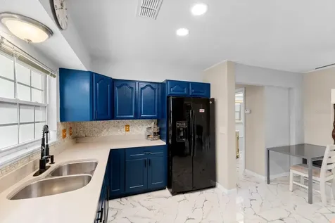 2415 2nd Avenue E Bradenton FL 34208