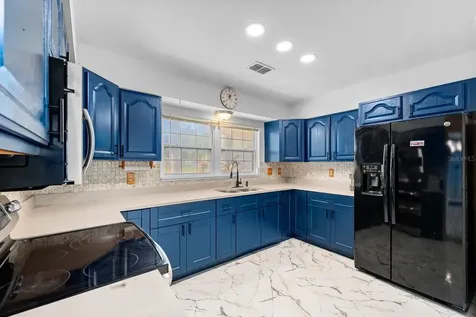 2415 2nd Avenue E Bradenton FL 34208