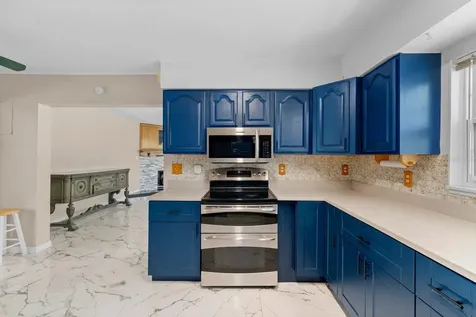 2415 2nd Avenue E Bradenton FL 34208