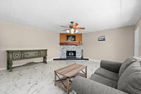2415 2nd Avenue E Bradenton FL 34208