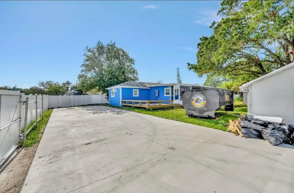 2963 Bahia Vista Street Sarasota FL 34239
