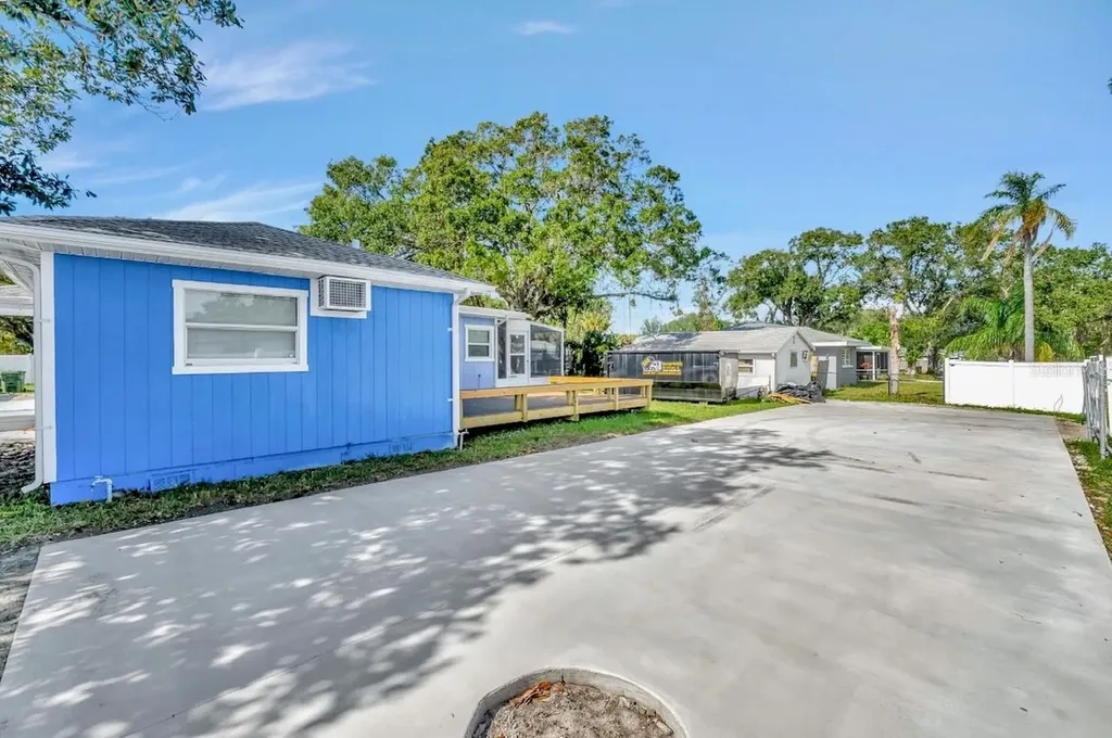 2963 Bahia Vista Street Sarasota FL 34239