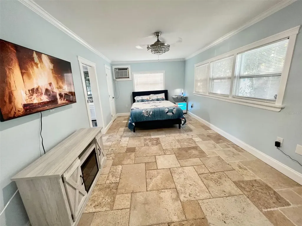 2963 Bahia Vista Street Sarasota FL 34239