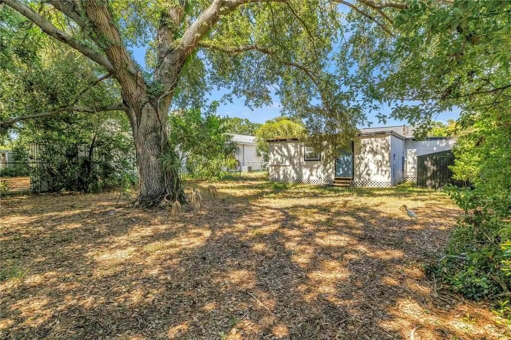 1537 39th Street S St Petersburg FL 33711