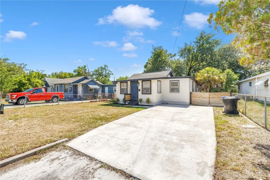 1537 39th Street S St Petersburg FL 33711