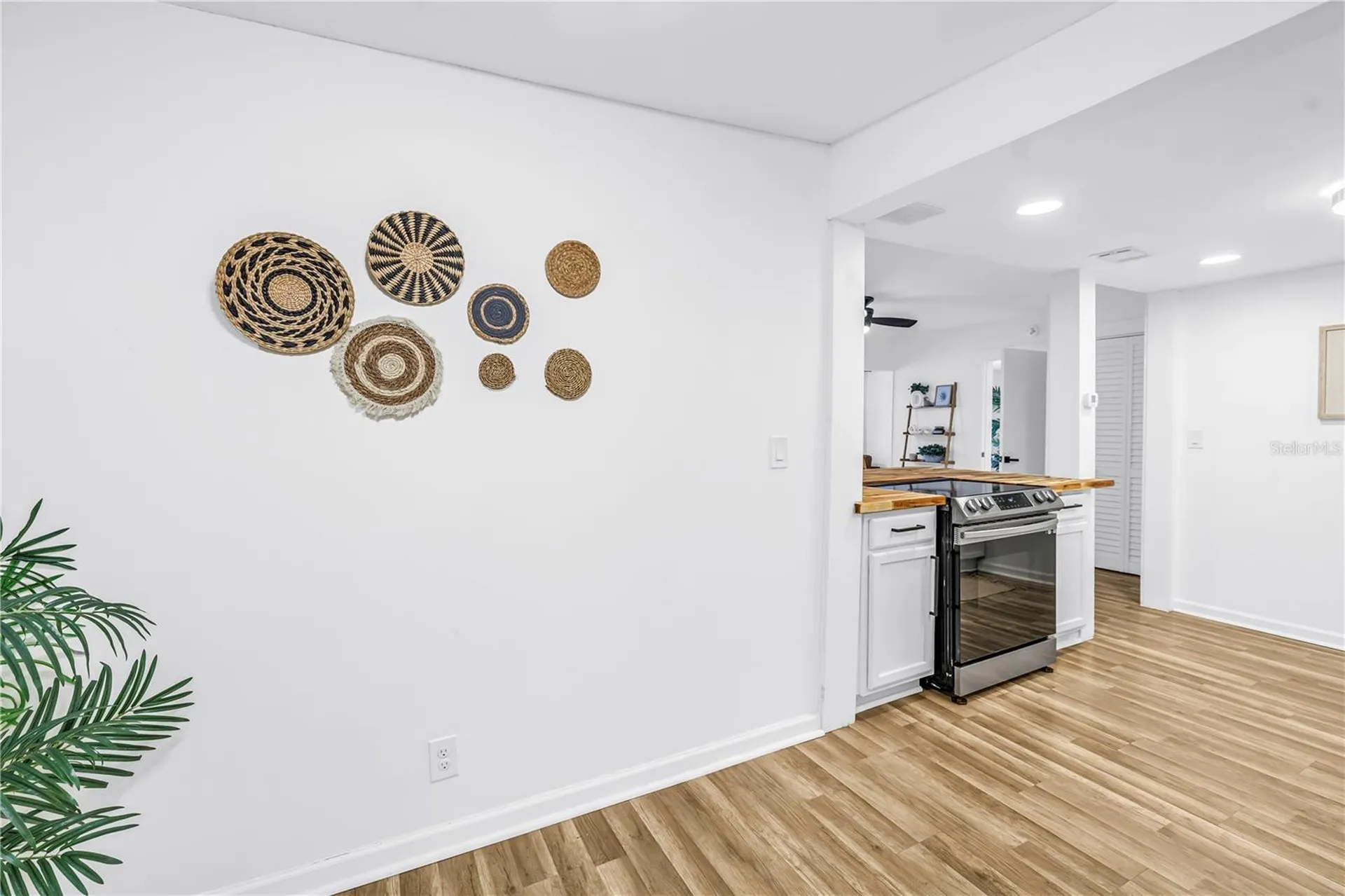 1537 39th Street S St Petersburg FL 33711