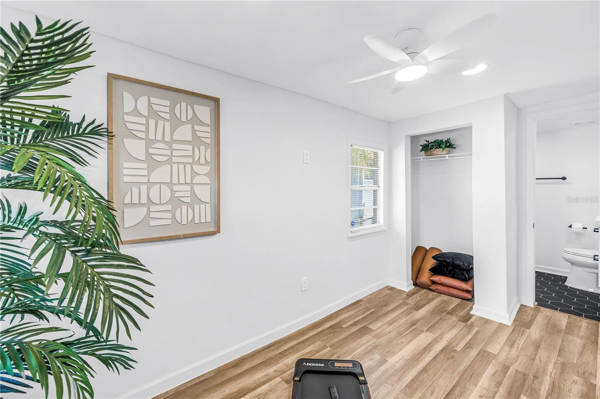 1537 39th Street S St Petersburg FL 33711