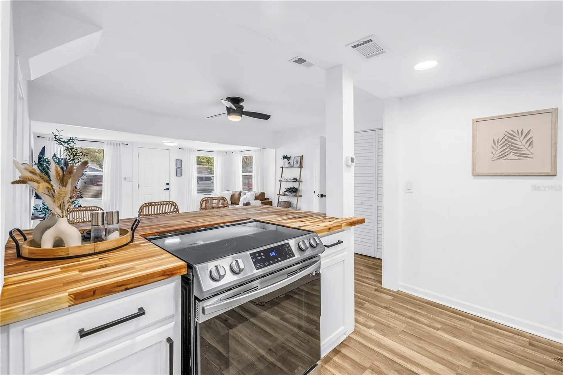 1537 39th Street S St Petersburg FL 33711