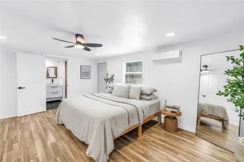 1537 39th Street S St Petersburg FL 33711