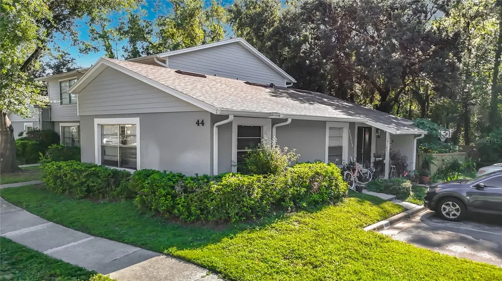 15101 Morning Drive Lutz FL 33559