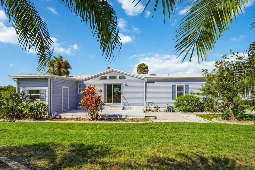 8476 Imperial Circle Palmetto FL 34221