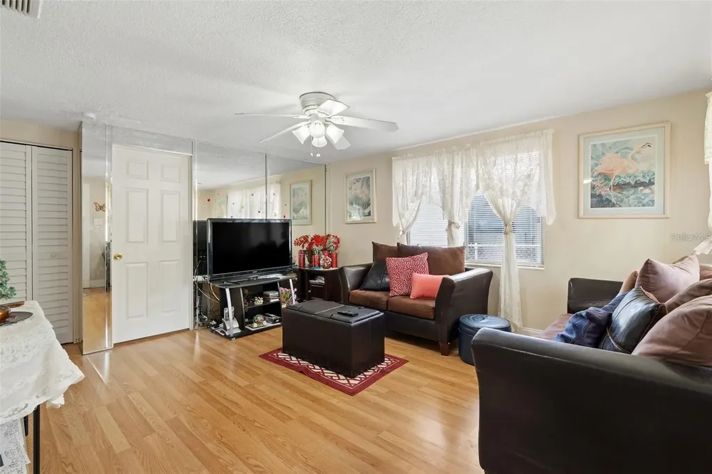 4530 72nd Avenue N Pinellas Park FL 33781