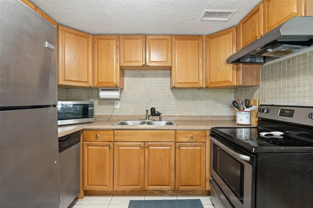 4530 72nd Avenue N Pinellas Park FL 33781