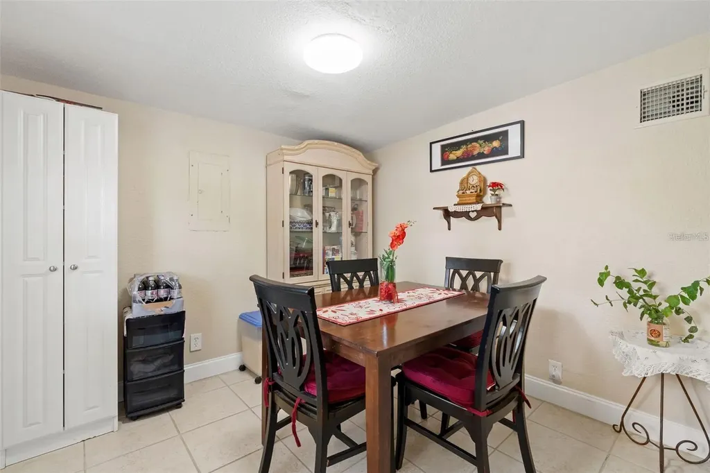 4530 72nd Avenue N Pinellas Park FL 33781
