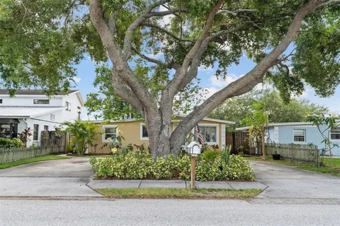 4530 72nd Avenue N Pinellas Park FL 33781