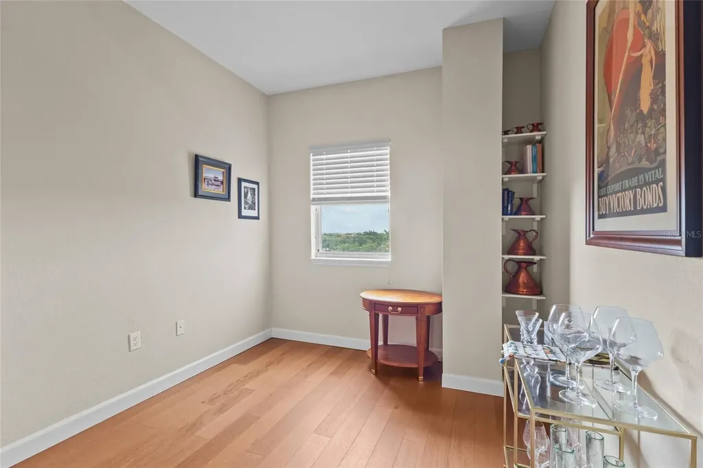1064 N Tamiami Trail Sarasota FL 34236