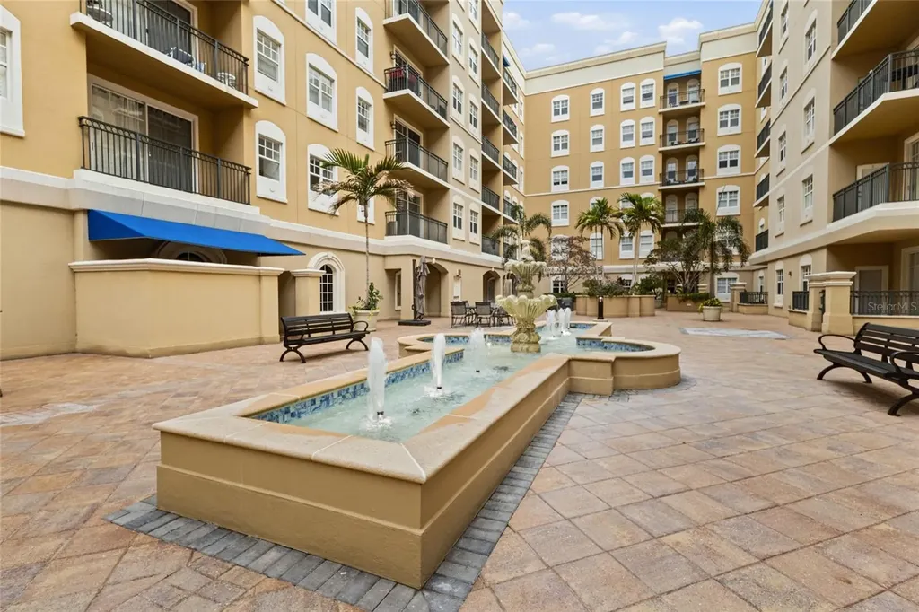 1064 N Tamiami Trail Sarasota FL 34236