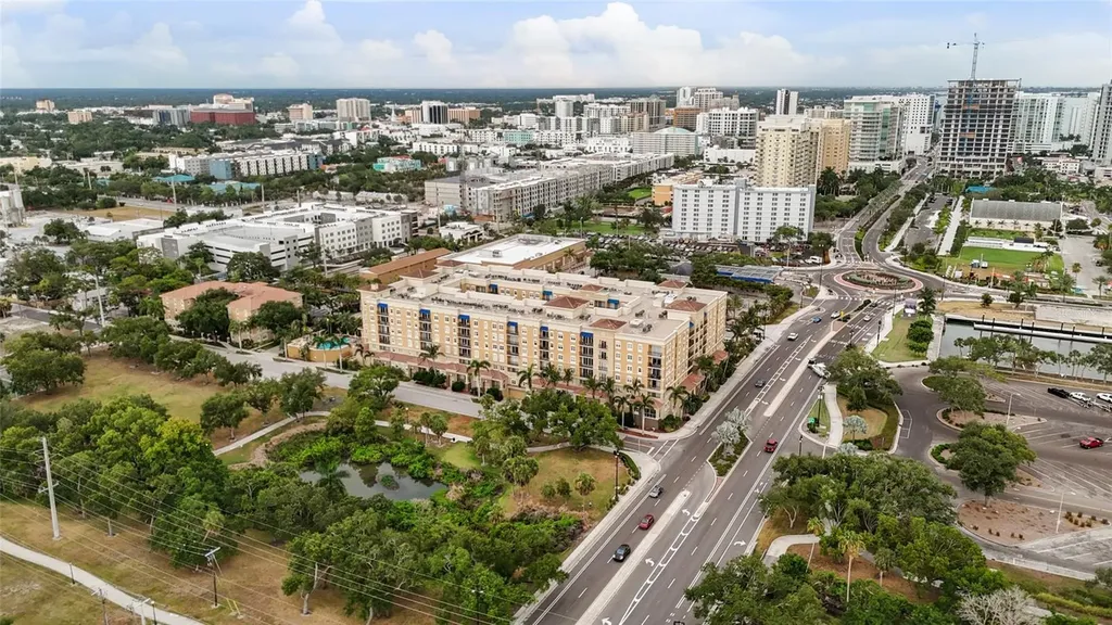 1064 N Tamiami Trail Sarasota FL 34236