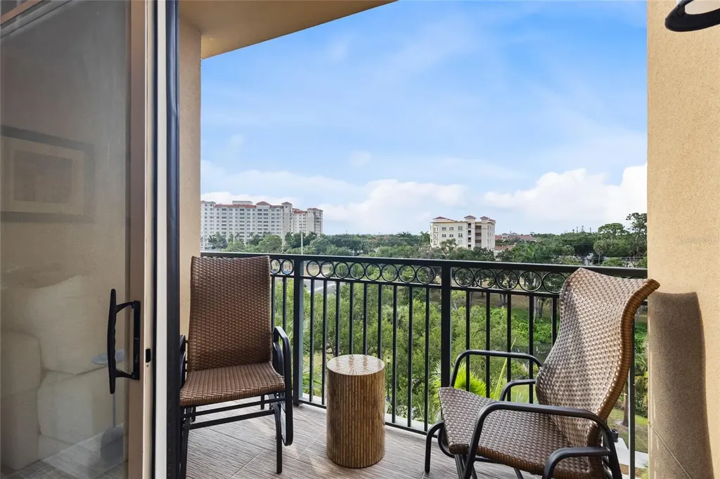 1064 N Tamiami Trail Sarasota FL 34236