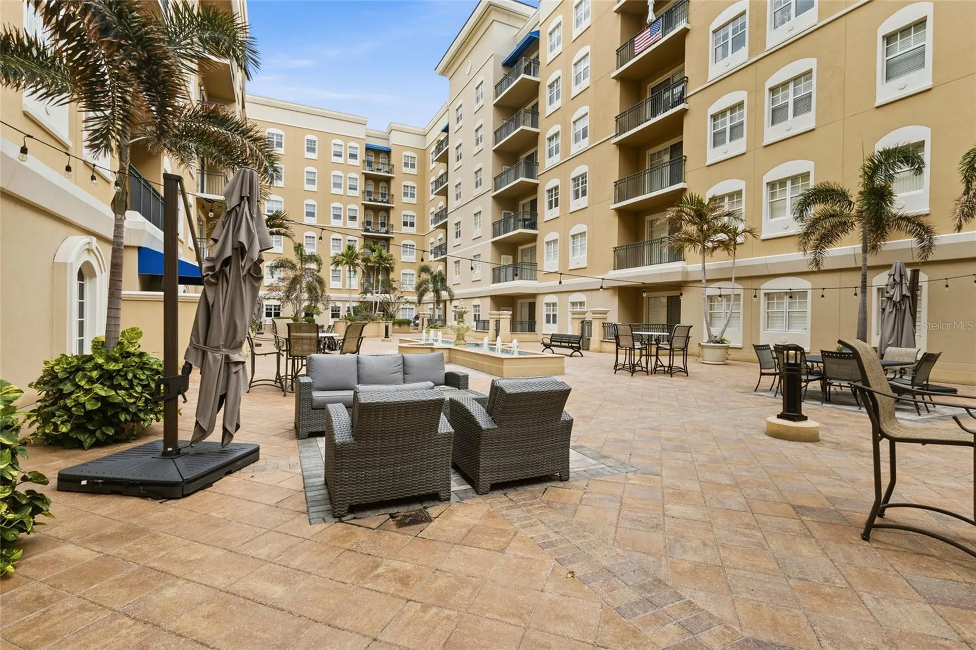 1064 N Tamiami Trail Sarasota FL 34236