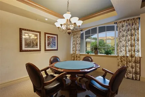 1064 N Tamiami Trail Sarasota FL 34236