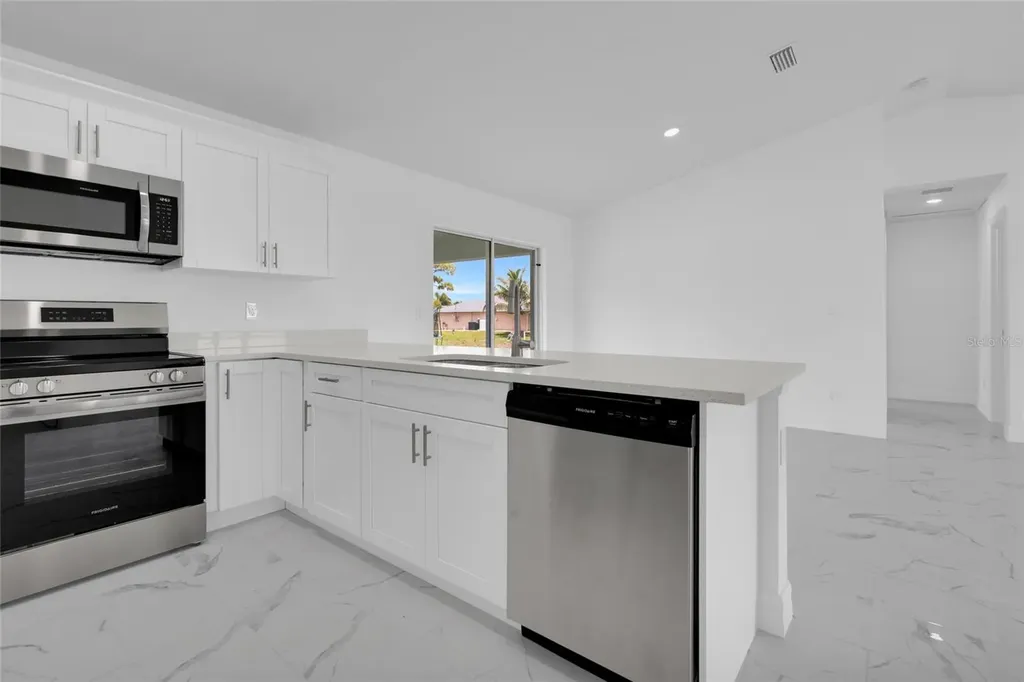 1157 NW 7th Avenue Cape Coral FL 33993